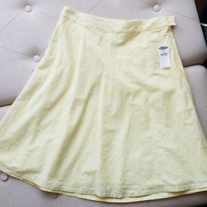 NWT Super Cute Pale Yellow Skirt, Size 4